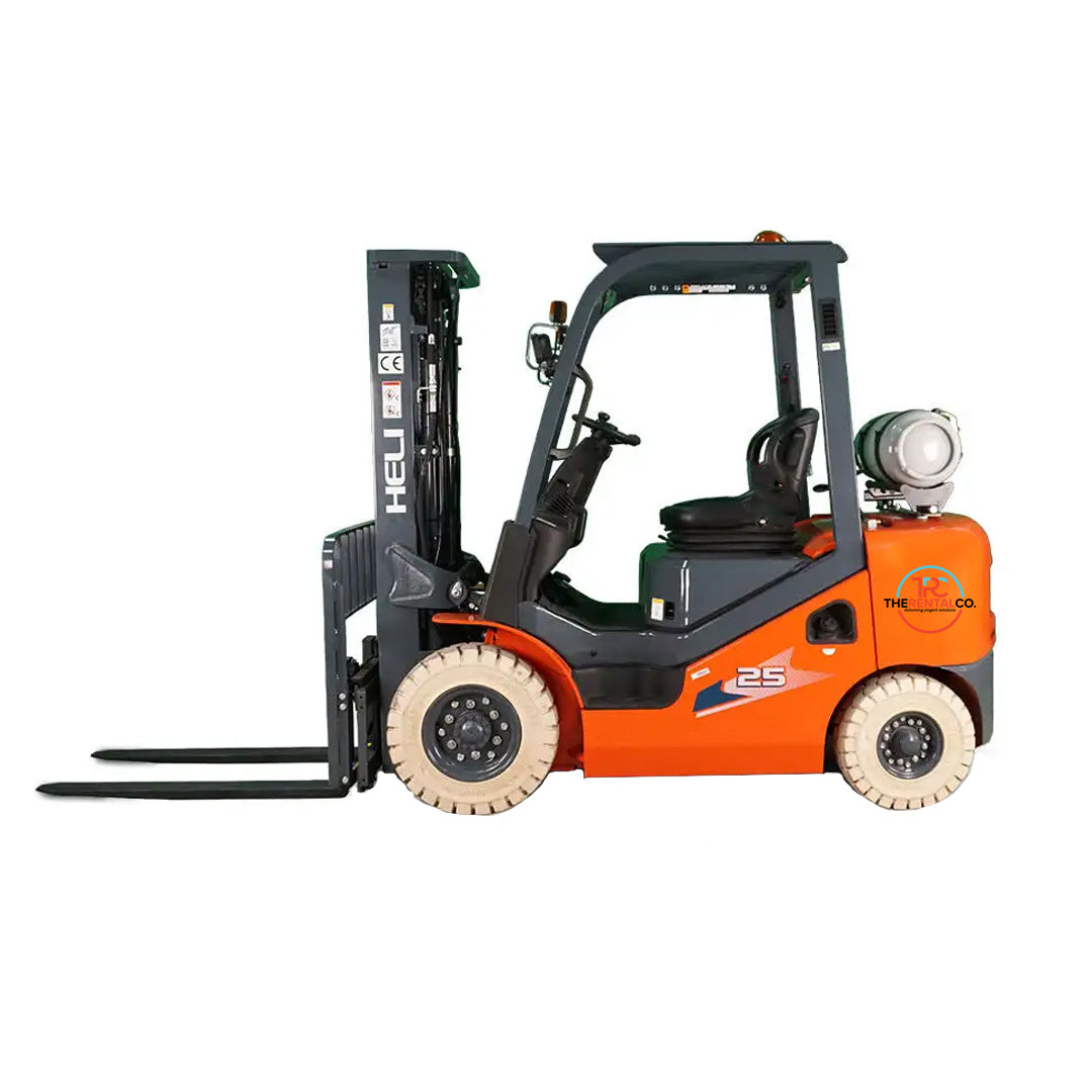 15500 LB INDUSTRIAL FORKLIFT 11'